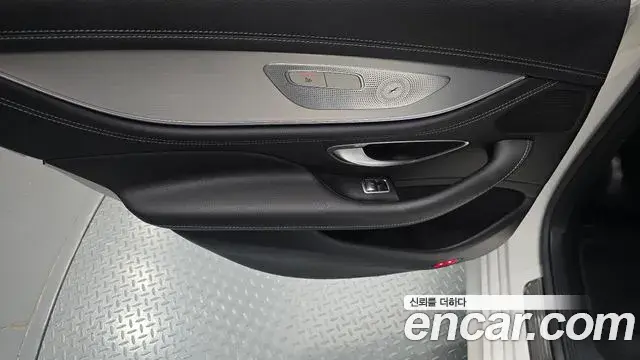 Mercedes-Benz CLS-Class 2019 — Photo 9/35