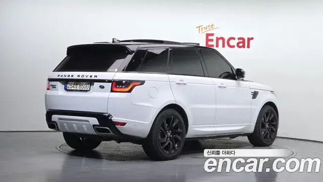 Land Rover Range Rover Sport 2019 — Photo 12/20