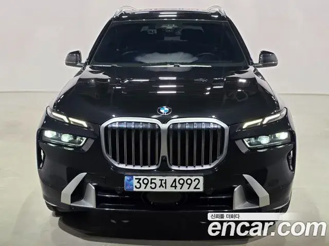 BMW X7 2023 — Photo 4/18