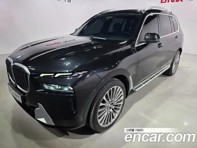 BMW X7 2023 — Photo 6/18