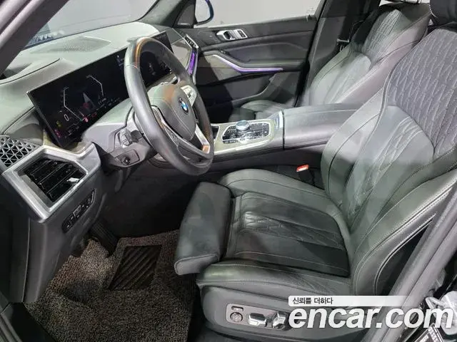 BMW X7 2023 — Photo 12/18