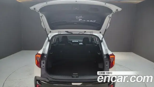 Kia Seltos 2023 — Şəkil 5/30