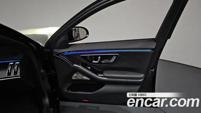 Mercedes-Benz S-Class 2022 — ფოტო 40/44