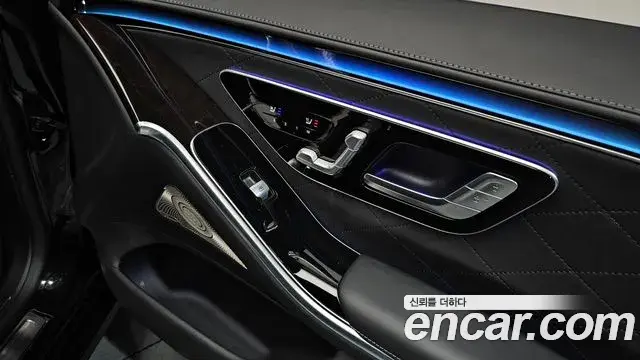 Mercedes-Benz S-Class 2022 — ფოტო 28/44