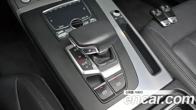 Audi Q5 2020 — Фото 9/20