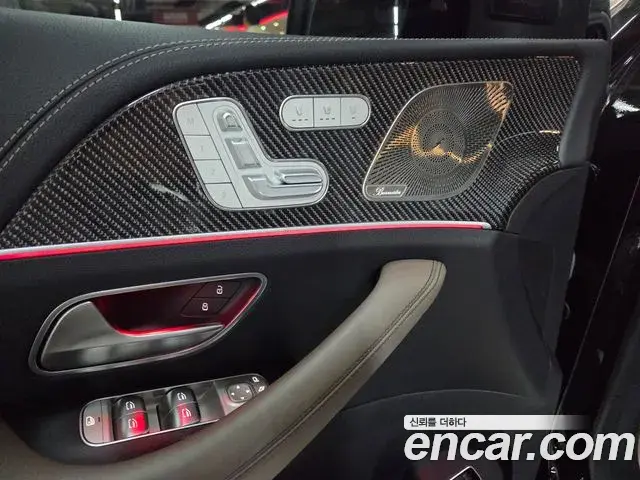 Mercedes-Benz GLE-Class 2023 — Photo 10/20