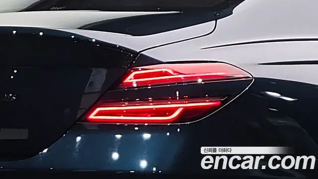 Genesis G70 2021 — ფოტო 12/32