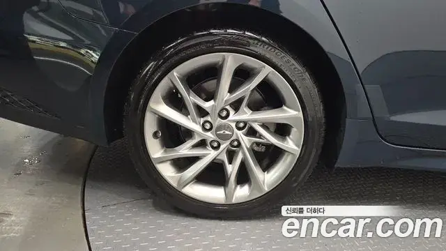 Genesis G70 2021 — ფოტო 4/32