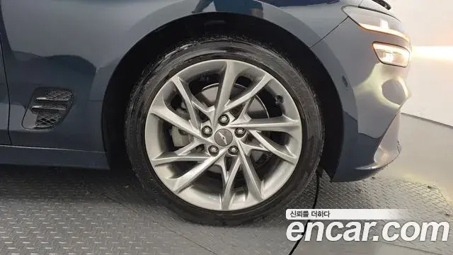 Genesis G70 2021 — ფოტო 32/32
