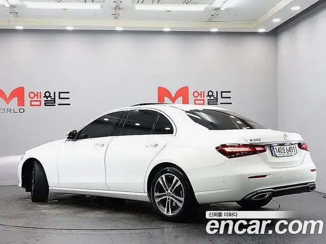 Mercedes-Benz E-Class 2023 — Фото 3/20
