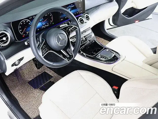 Mercedes-Benz E-Class 2023 — Фото 9/20
