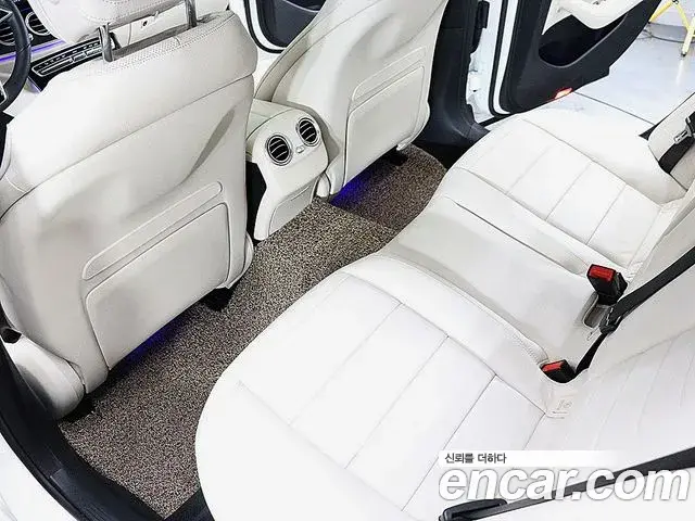 Mercedes-Benz E-Class 2023 — Фото 11/20