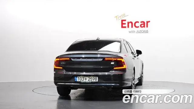 Volvo S90 2021 — Şəkil 25/33