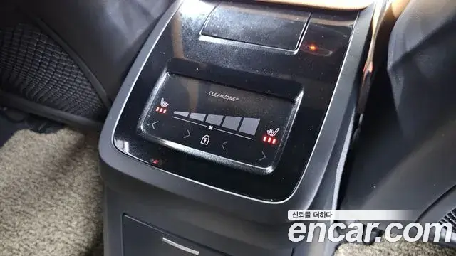 Volvo S90 2021 — Şəkil 29/33