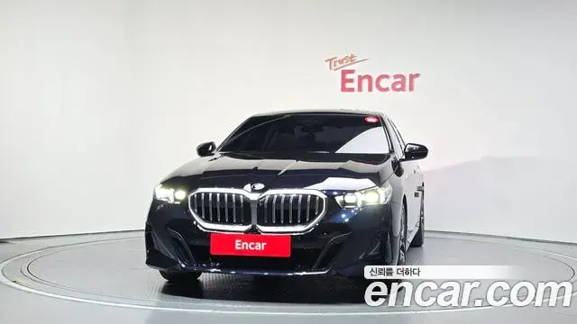 BMW 5 Series 2025 — ფოტო 9/36