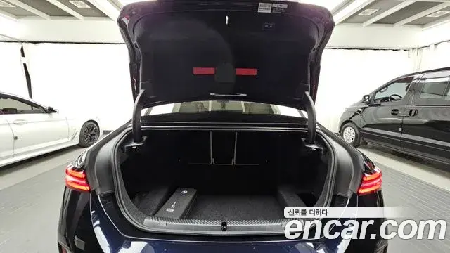 BMW 5 Series 2025 — ფოტო 13/36
