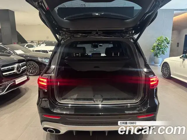 Mercedes-Benz GLB-Class 2026 — Фото 13/20