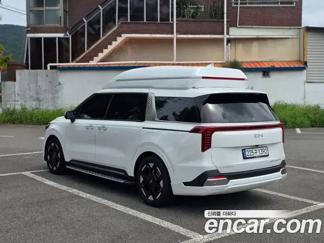 Kia Carnival 2024 — Şəkil 2/20