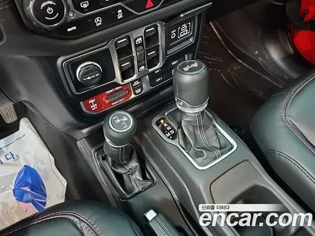 Jeep Wrangler 2024 — Photo 14/19