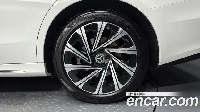 Mercedes-Benz E-Class 2025 — Şəkil 20/31