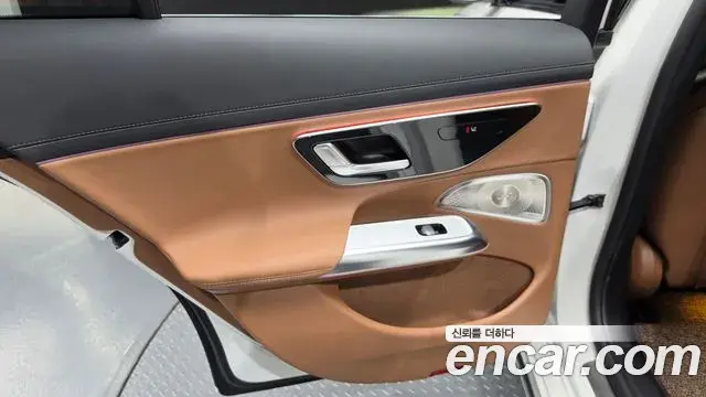 Mercedes-Benz E-Class 2025 — Şəkil 2/31