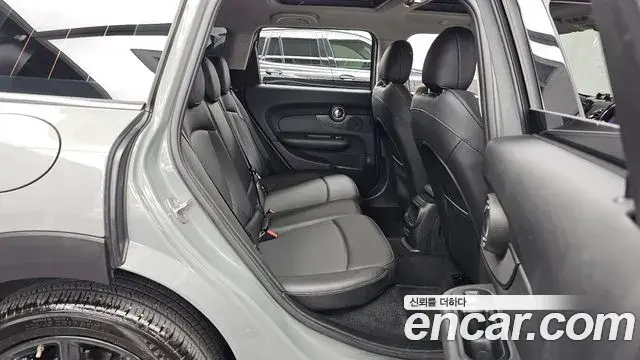 Mini Cooper D Clubman 2021 — Photo 26/33