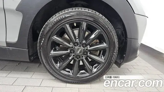 Mini Cooper D Clubman 2021 — Photo 19/33