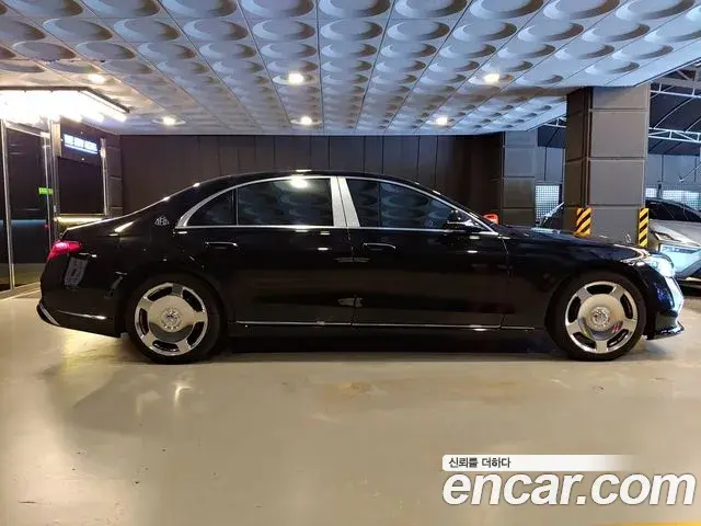 Mercedes-Benz S-Class 2021 — Photo 2/15