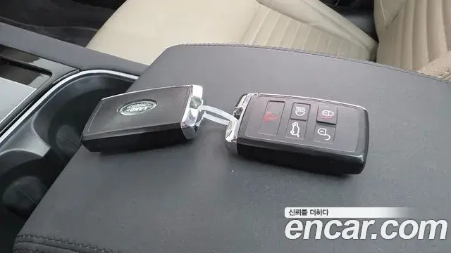Land Rover Discovery Sport 2022 — ფოტო 9/37