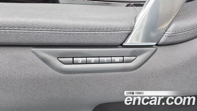 Land Rover Discovery Sport 2022 — ფოტო 35/37