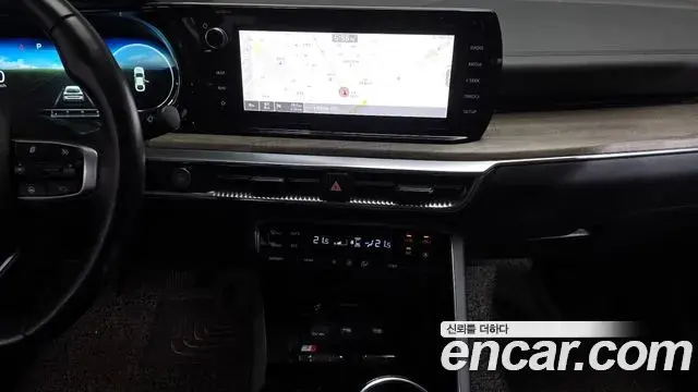 Kia K5 2020 — ფოტო 26/30