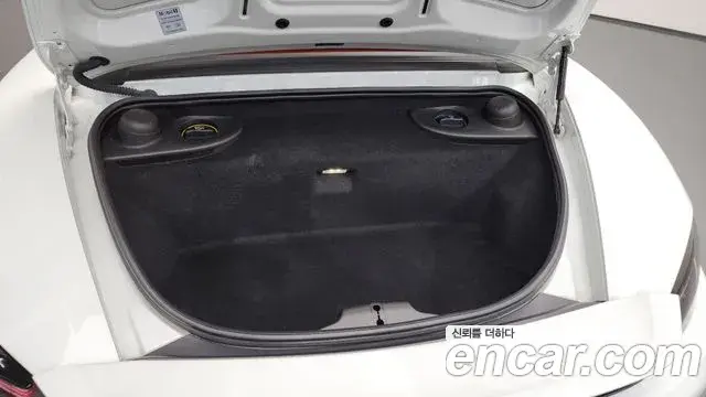 Porsche 718 Boxster 2019 — Şəkil 28/30