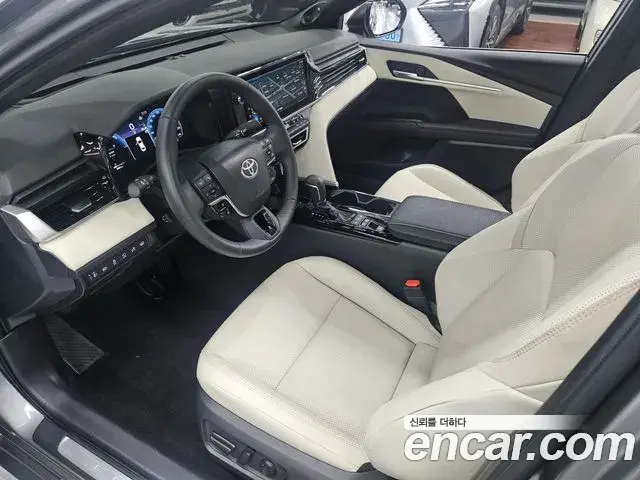 Toyota Camry 2025 — Şəkil 13/19