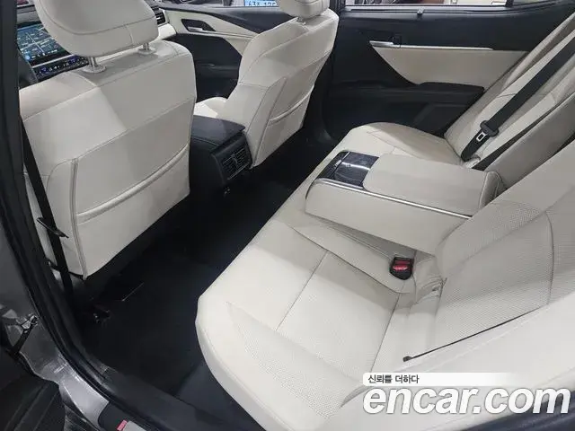 Toyota Camry 2025 — Şəkil 12/19