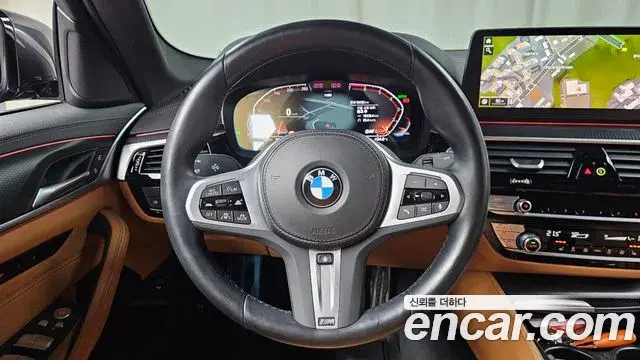 BMW 5 Series 2023 — Şəkil 18/31