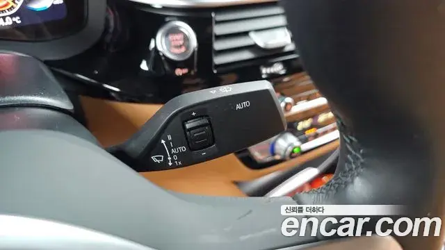 BMW 5 Series 2023 — Şəkil 19/31