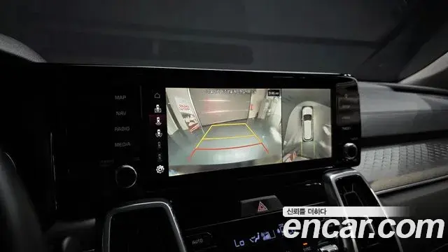 Kia Sorento 2021 — ფოტო 15/20