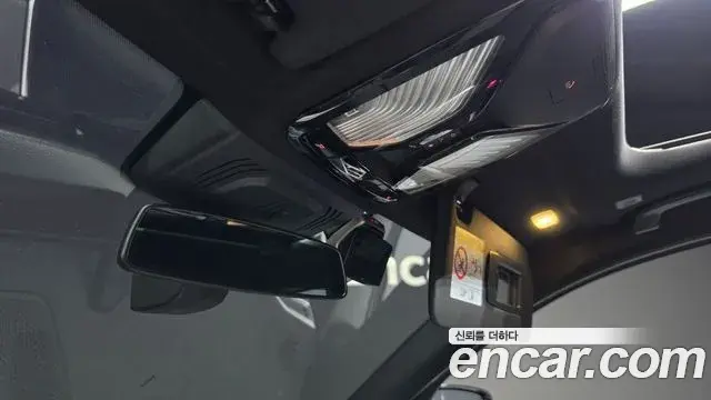 BMW 3 Series 2025 — Photo 17/20