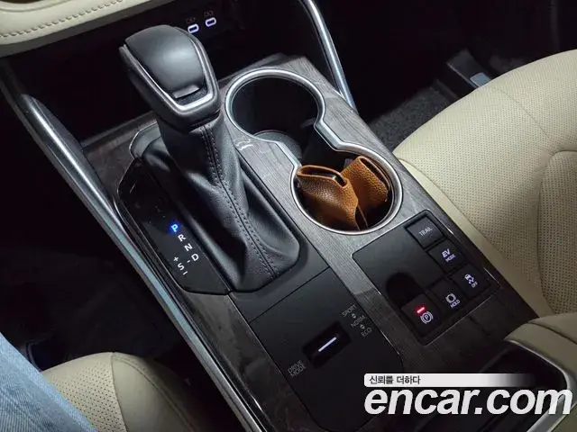 Toyota Highlander 2024 — ფოტო 3/20