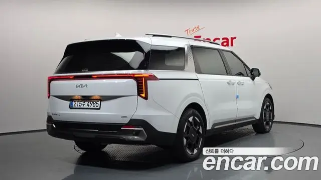 Kia Carnival 2024 — Şəkil 16/39