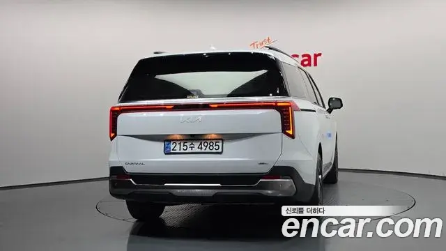 Kia Carnival 2024 — Şəkil 28/39