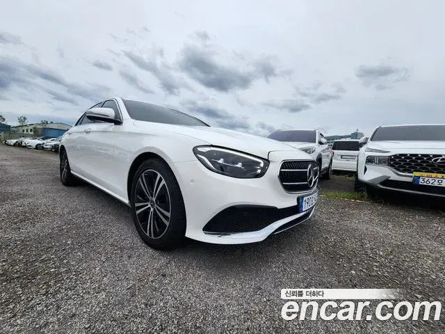 Mercedes-Benz E-Class 2021 — Фото 2/18