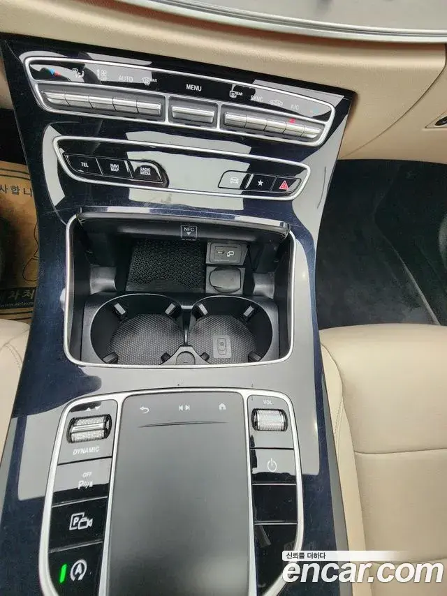 Mercedes-Benz E-Class 2021 — Фото 8/18