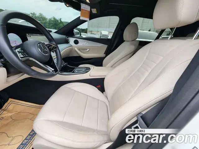 Mercedes-Benz E-Class 2021 — Фото 11/18