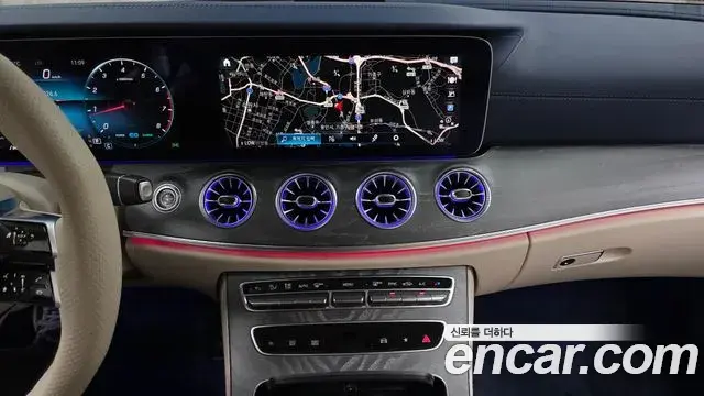 Mercedes-Benz E-Class 2023 — Фото 12/20
