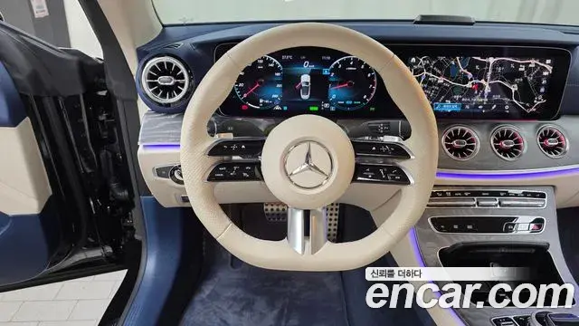Mercedes-Benz E-Class 2023 — Фото 13/20