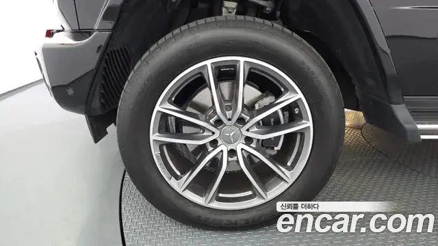 Mercedes-Benz G-Class 2026 — Photo 16/20
