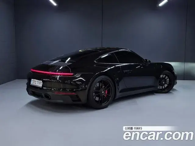Porsche 911 2023 — ფოტო 1/20