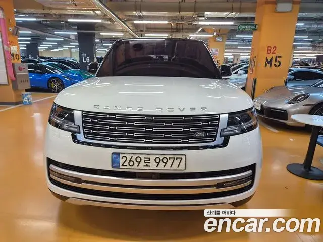 Land Rover Range Rover 2022 — Photo 6/20