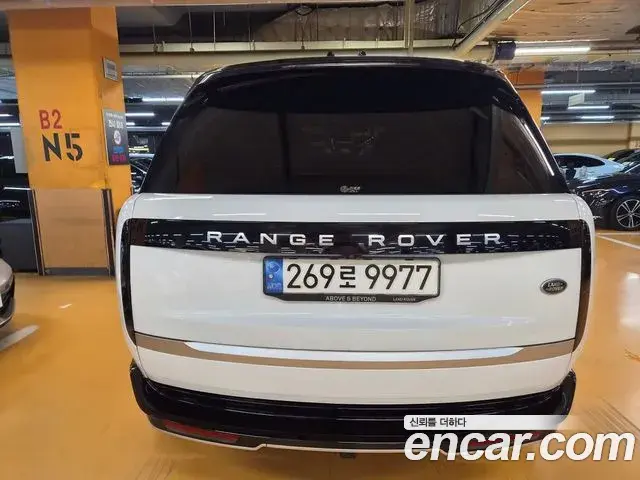 Land Rover Range Rover 2022 — Photo 14/20